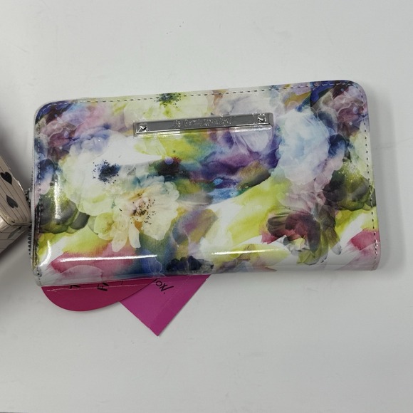Betsy Johnson Wallet Wristlet Watercolor, Brand New With Tags - Picture 2 of 5